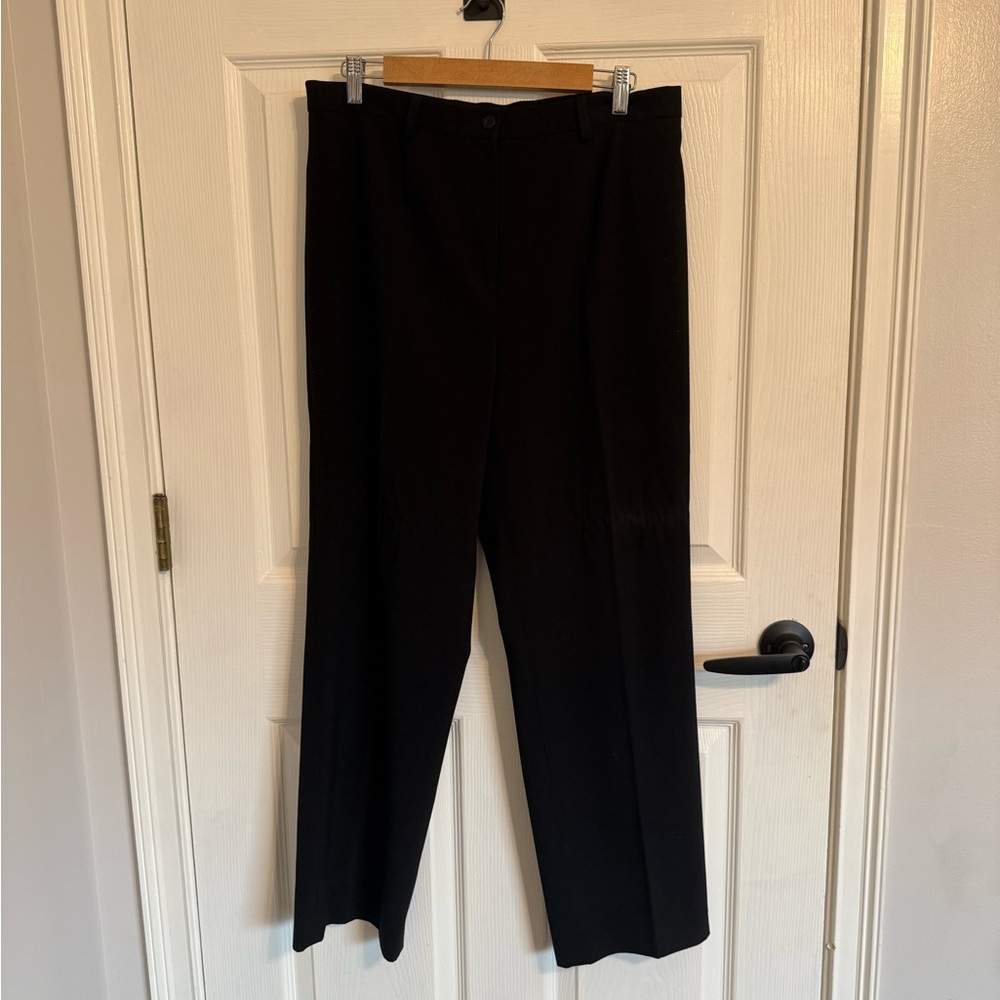 Classic Black Women's Pants, Size 12, flat front with pockets in GUC
